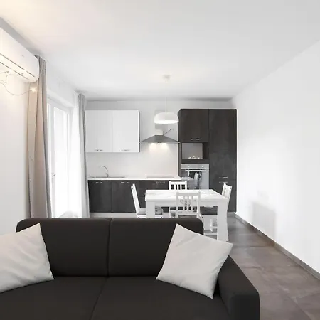 Appartement Dama 1 *